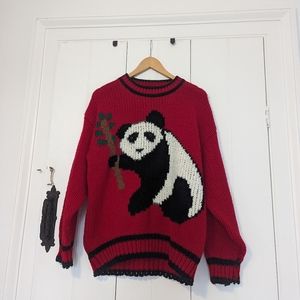 🐼 Vintage L Red Panda Sweater
